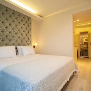  Otel Rooms365